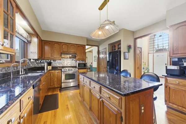 $4,750 | 912 Stonebridge Way, Woodridge, IL 60517