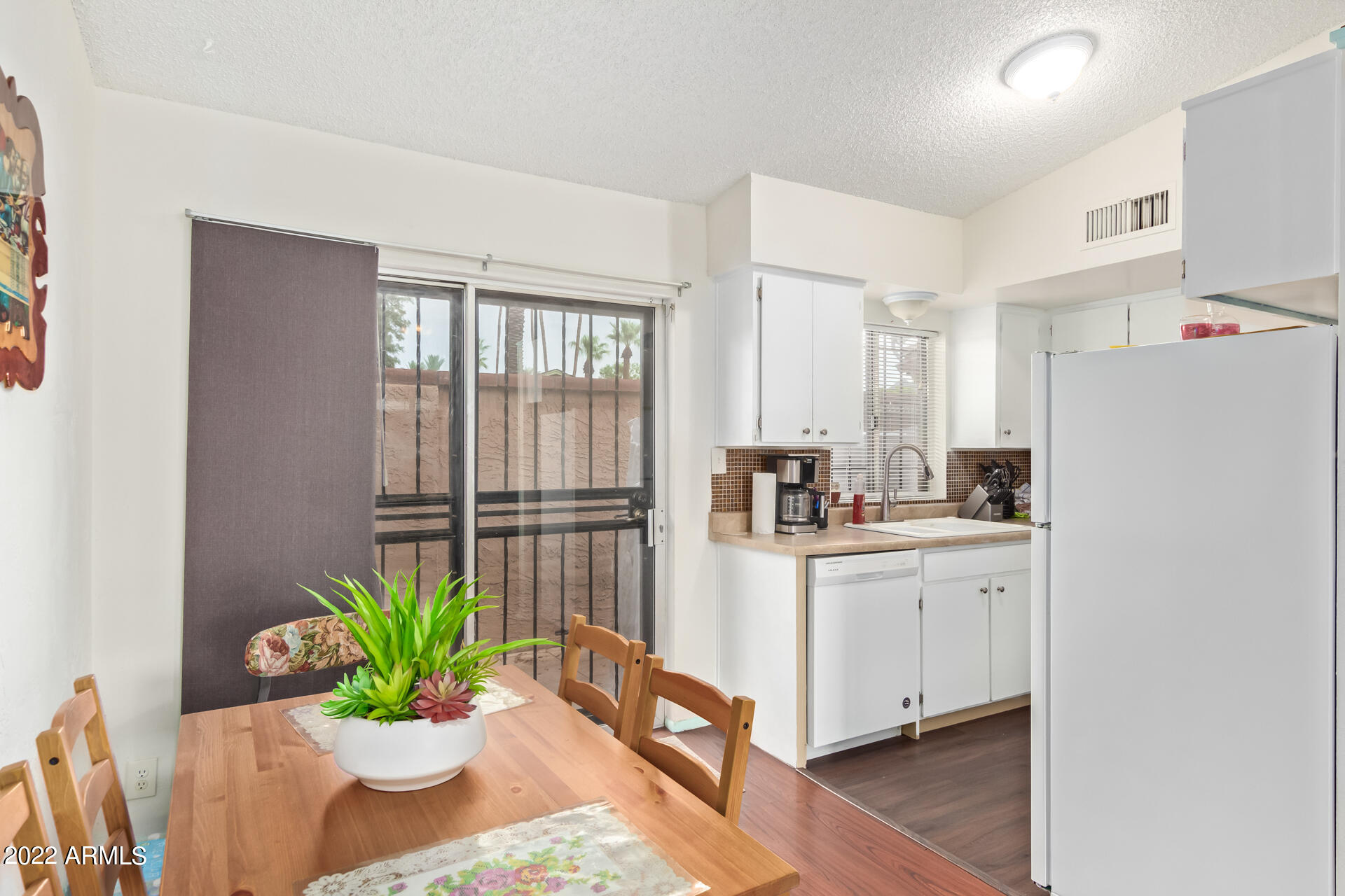 1320 East Bethany Home Road, Unit 61 Phoenix, AZ 85014 - Photo 8 of 31 0010-10 - Bethany Home