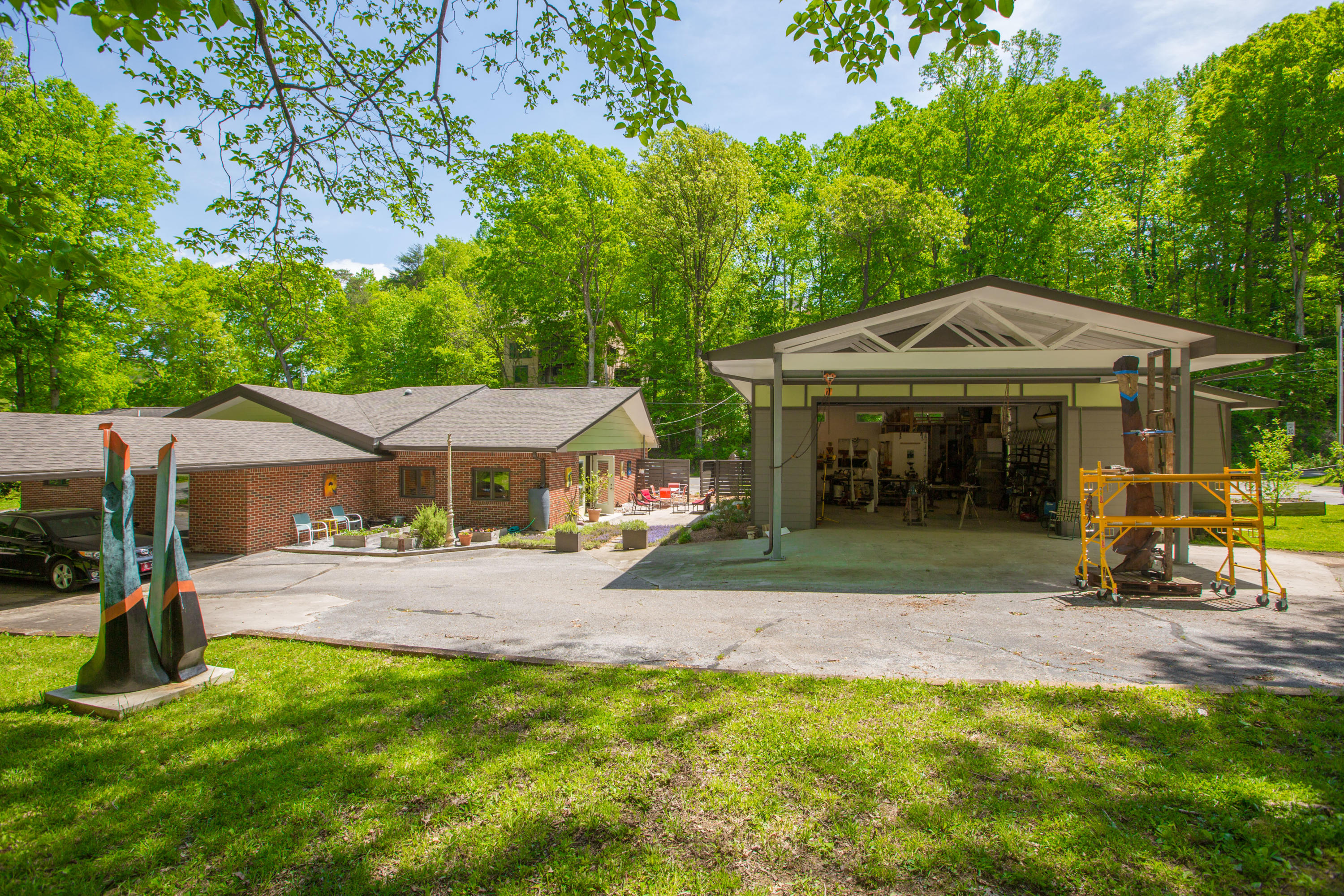 1777 Whiteoak Road Chattanooga, TN 37415 - Photo 29 of 37 1777 White Oak Road-6585