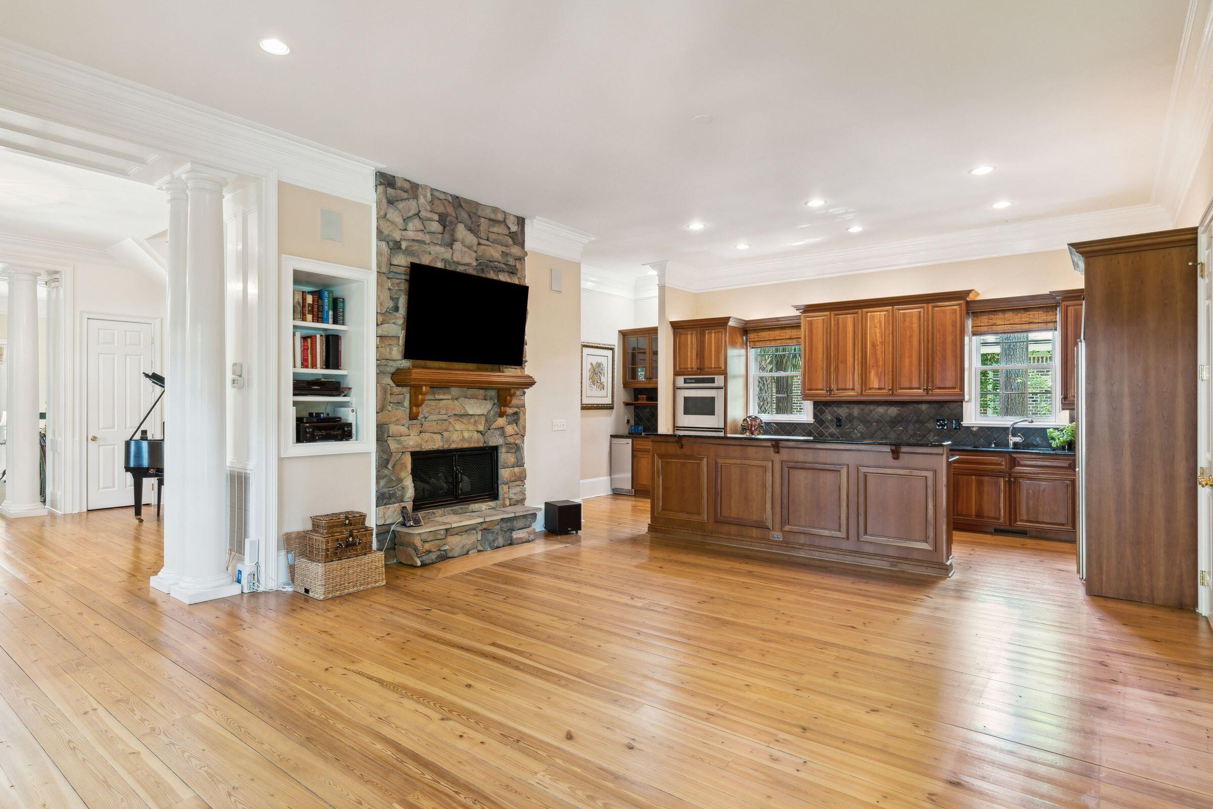 747 Navigators Run Mount Pleasant, SC 29464 - Photo 11 of 72 747NavigatorsRun-KeenEyeMarketing-010