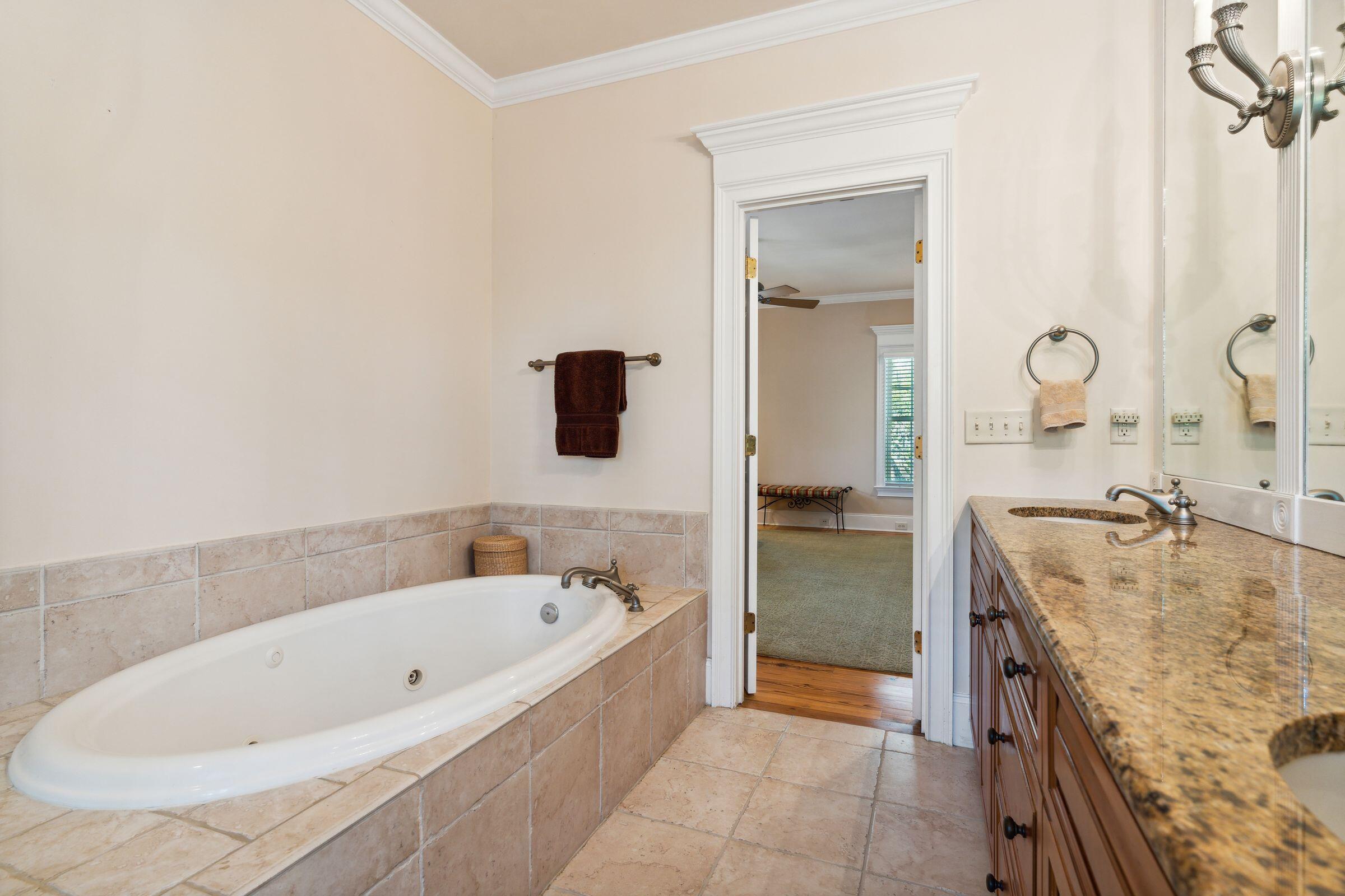 747 Navigators Run Mount Pleasant, SC 29464 - Photo 48 of 72 747NavigatorsRun-KeenEyeMarketing-055