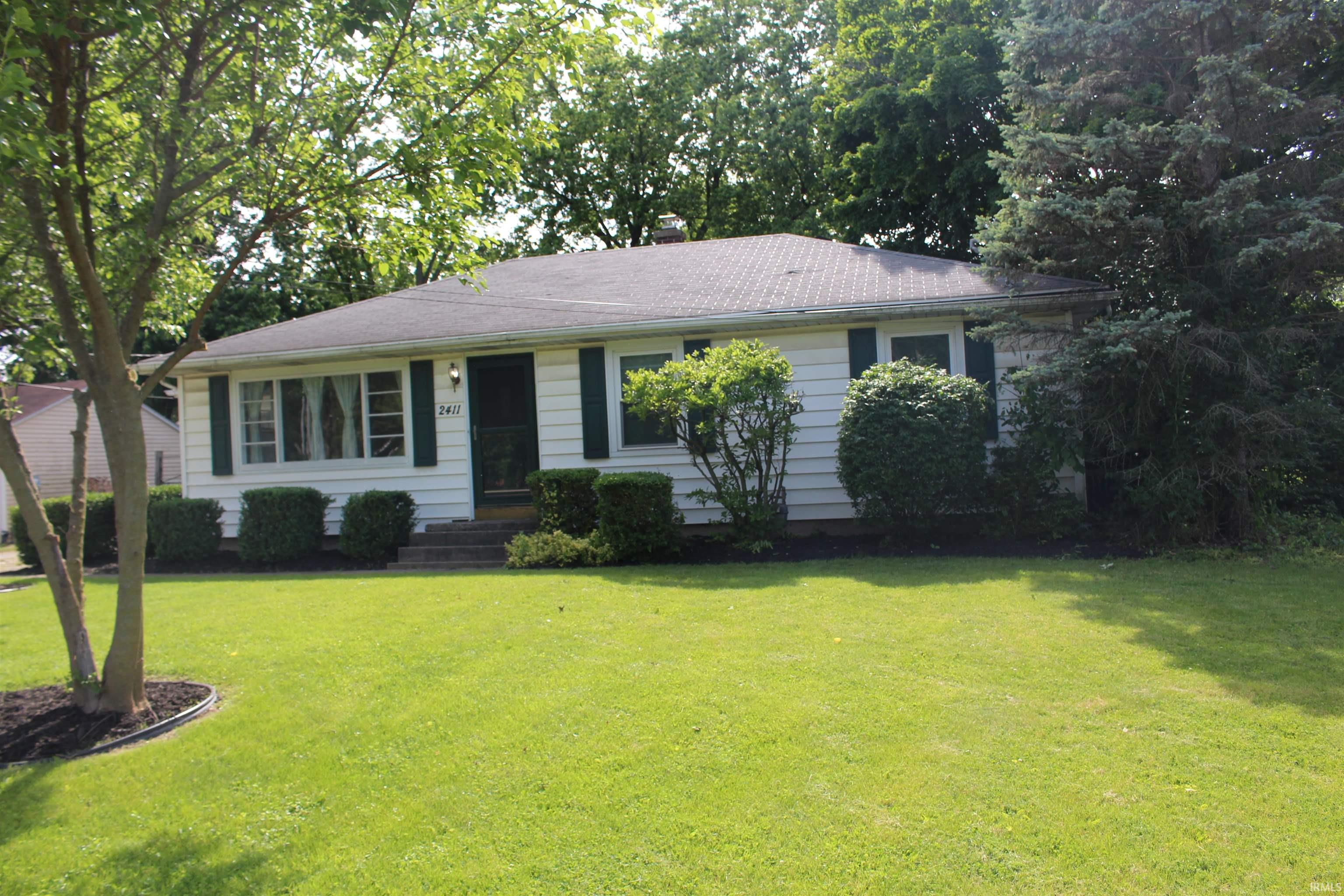 2411 Reed Road Fort Wayne, IN 46815 - Photo 3 of 31 Gallery Image 3