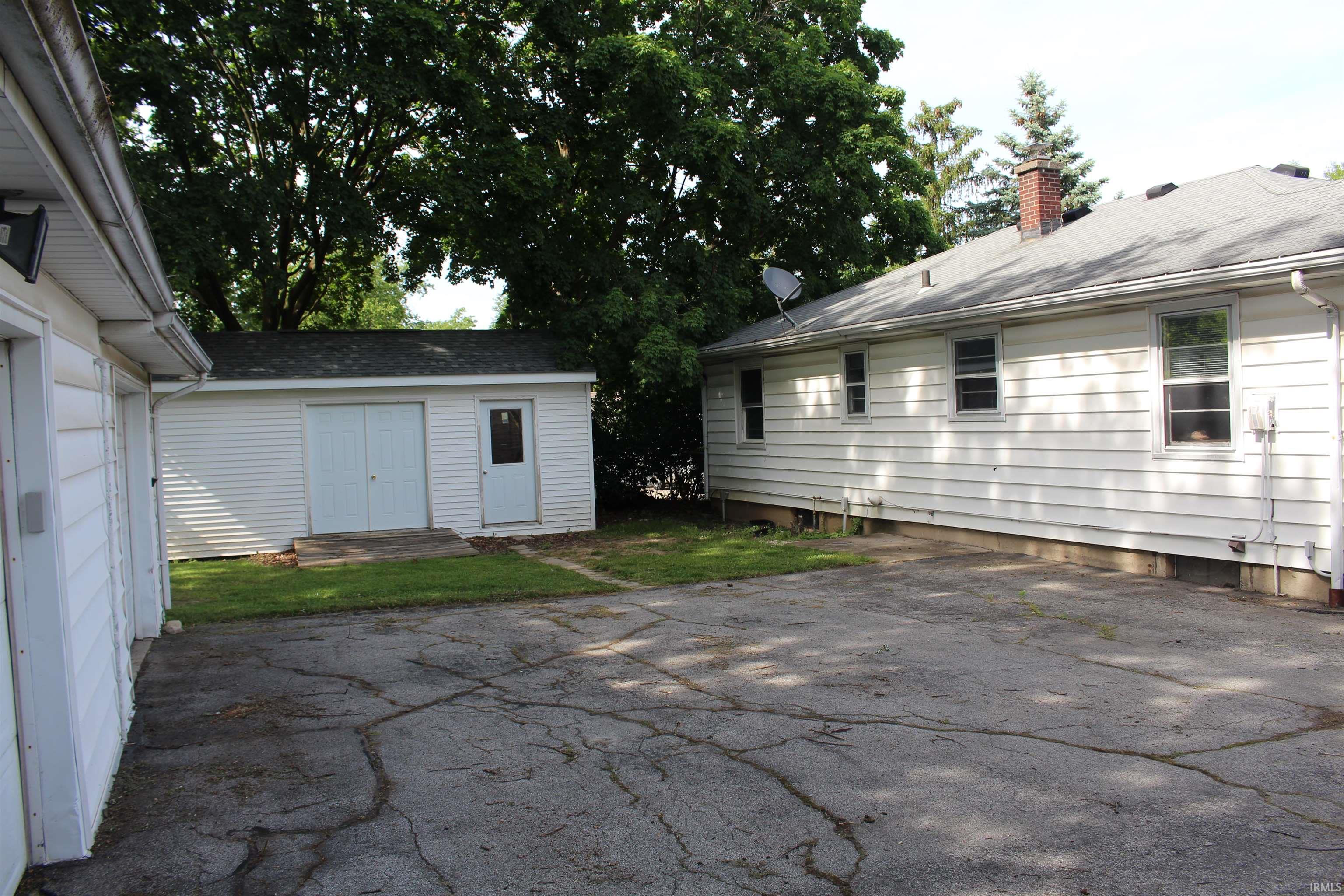 2411 Reed Road Fort Wayne, IN 46815 - Photo 5 of 31 Gallery Image 5