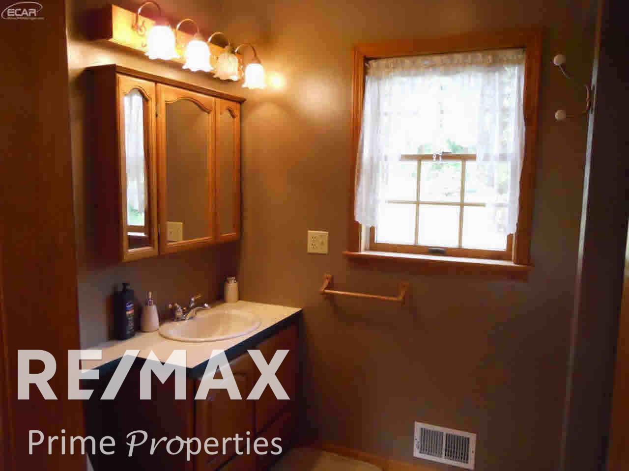 8201 Vassar Road Millington, MI 48746 - Photo 17 of 45 Gallery Image 17