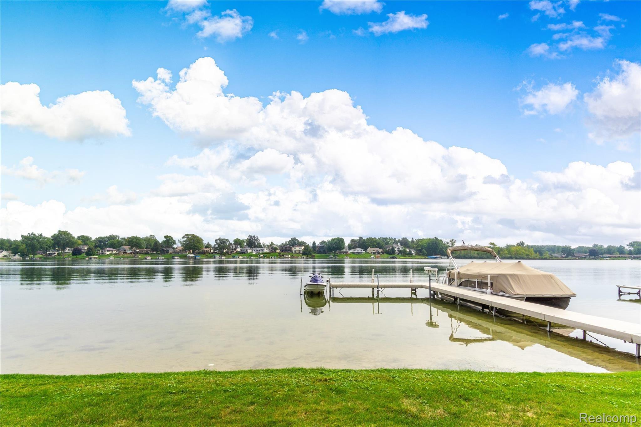 3511 East Rolston Road Fenton, MI 48430 - Photo 32 of 37 Exteriors (16 of 20).jpg