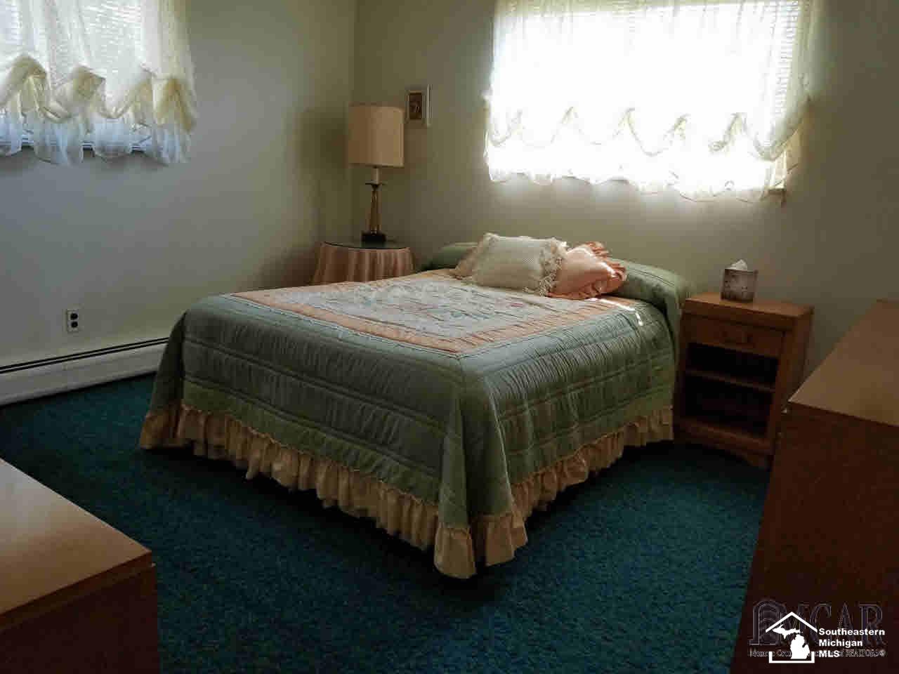13883 Grafton Road Carleton, MI 48117 - Photo 12 of 18