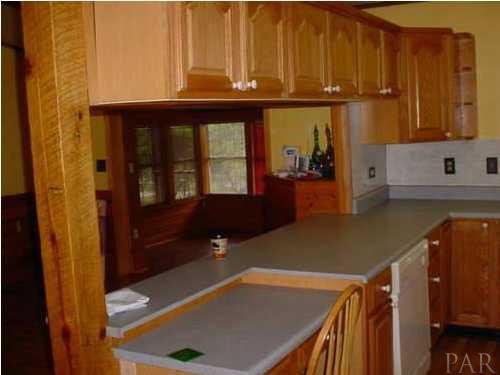 10260 West Lake Road Milton, FL 32583 - Photo 5 of 11 Gallery Image 5