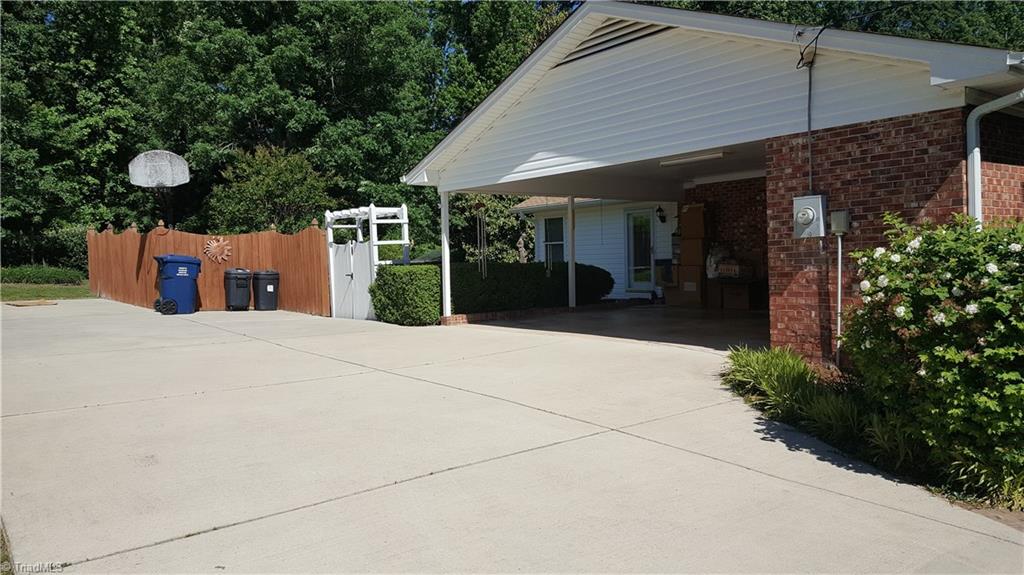 6902 Tulane Drive High Point, NC 27263 - Photo 3 of 30 Gallery Image 3