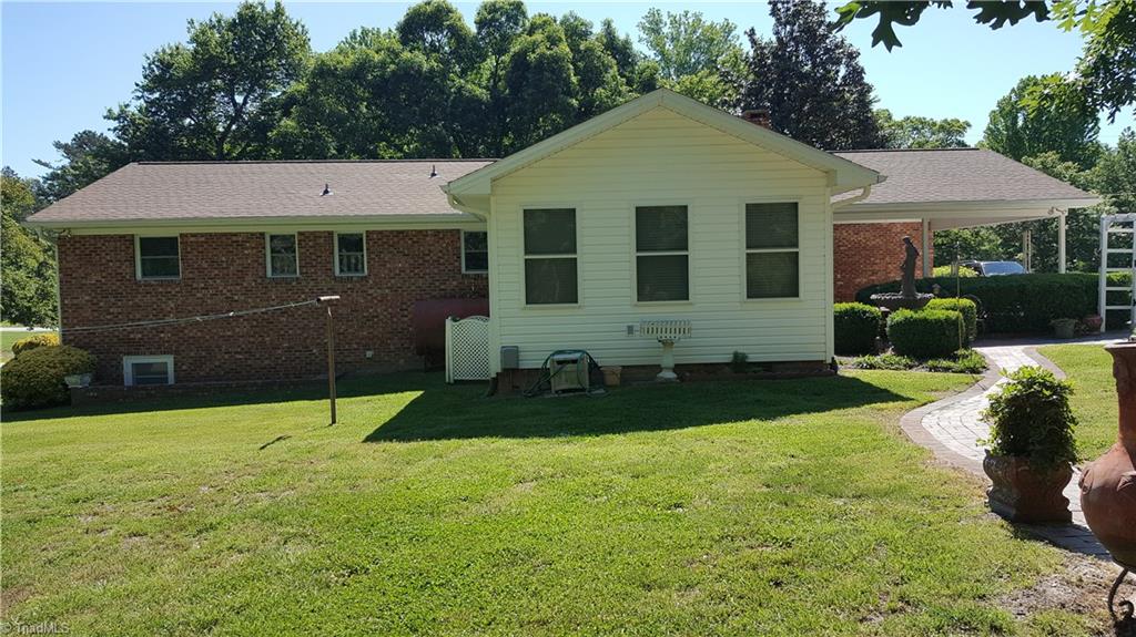 6902 Tulane Drive High Point, NC 27263 - Photo 7 of 30 Gallery Image 7