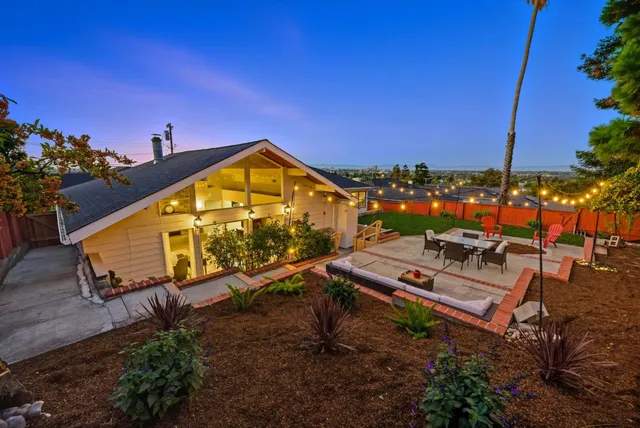 $1,900,000 | 217 West 40th Avenue, San Mateo, CA 94403