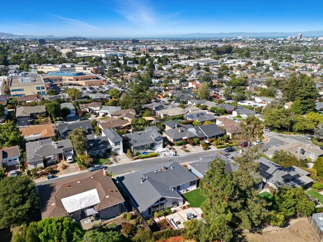 $1,800,000 | 217 West 40th Avenue, San Mateo, CA 94403