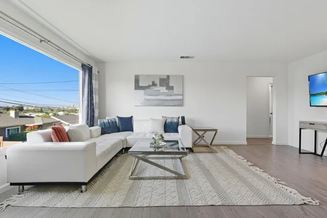 $1,900,000 | 217 West 40th Avenue, San Mateo, CA 94403