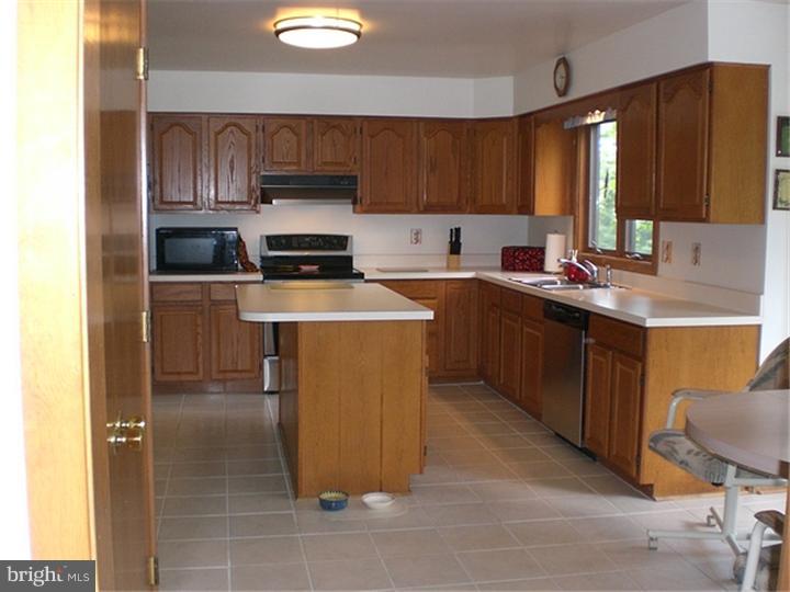 25 Krauser Road Downingtown, PA 19335 - Photo 4 of 15 Gallery Image 4