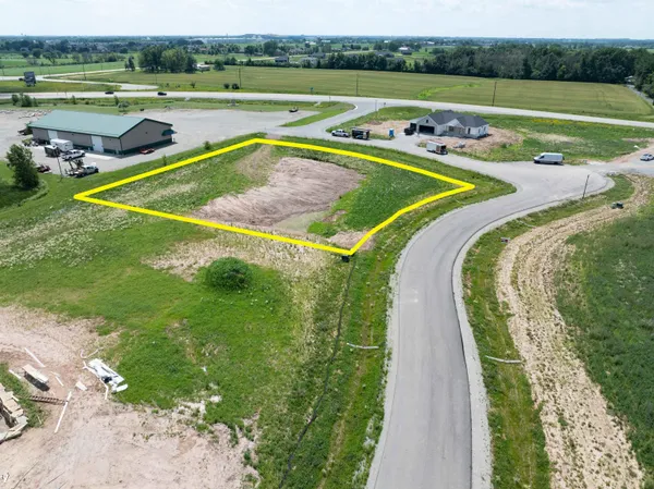 $123,000 | Oak Creek, Unit 16, Kaukauna, WI 54130