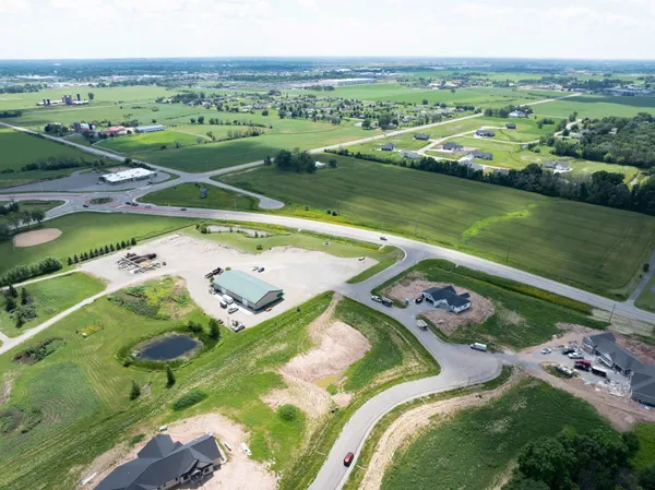 $123,000 | Oak Creek, Unit 16, Kaukauna, WI 54130