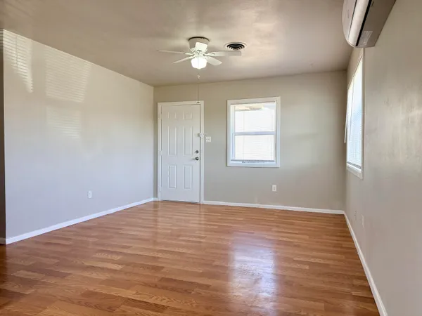 $1,125 | 505 East 37th Street, Lubbock, TX 79404