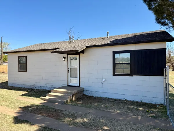 $1,125 | 505 East 37th Street, Lubbock, TX 79404