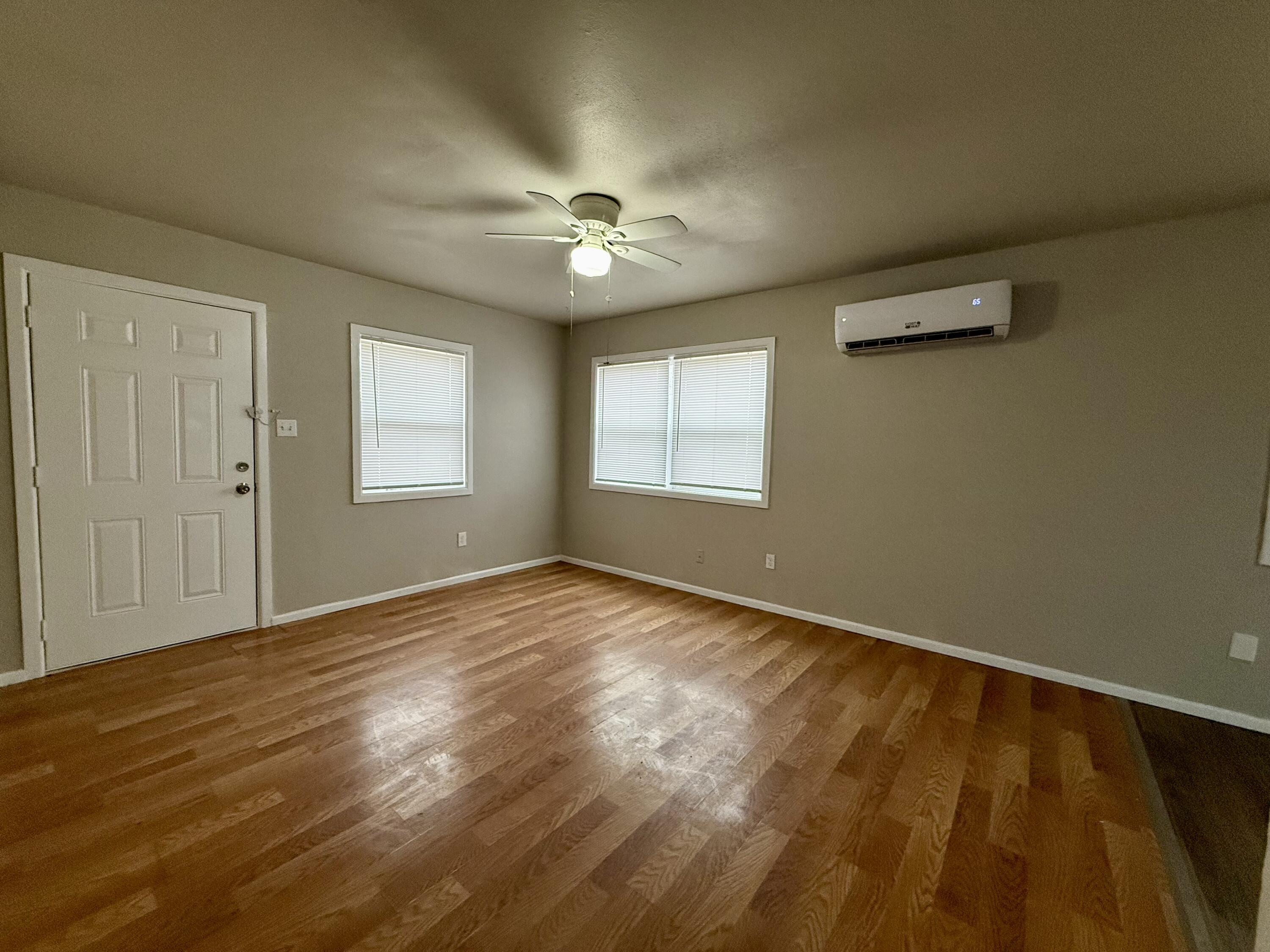 505 East 37th Street Lubbock, TX 79404 - Photo 3 of 16 IMG_4725