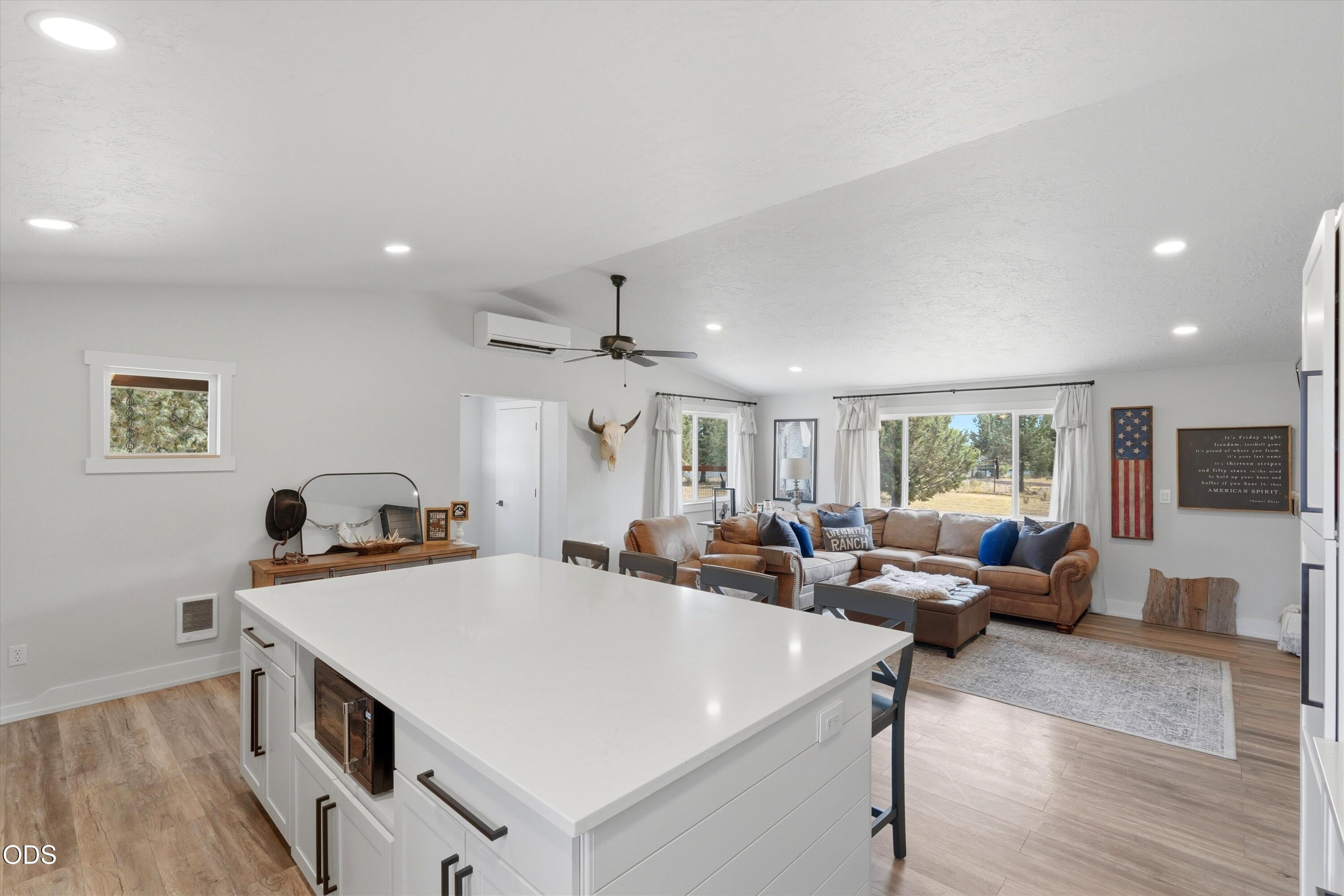 8120 Southwest Shad Road Terrebonne, OR 97760 - Photo 10 of 47