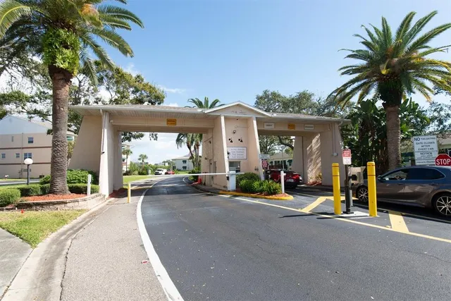 $1,750 | 10032 65th Avenue North, Unit 24, St. Petersburg, FL 33708