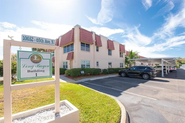 $1,750 | 10032 65th Avenue North, Unit 24, St. Petersburg, FL 33708