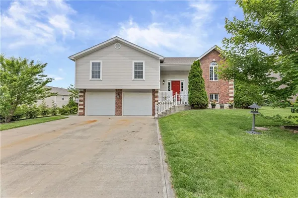 $275,000 | 1108 Timberline Drive, Cameron, MO 64429