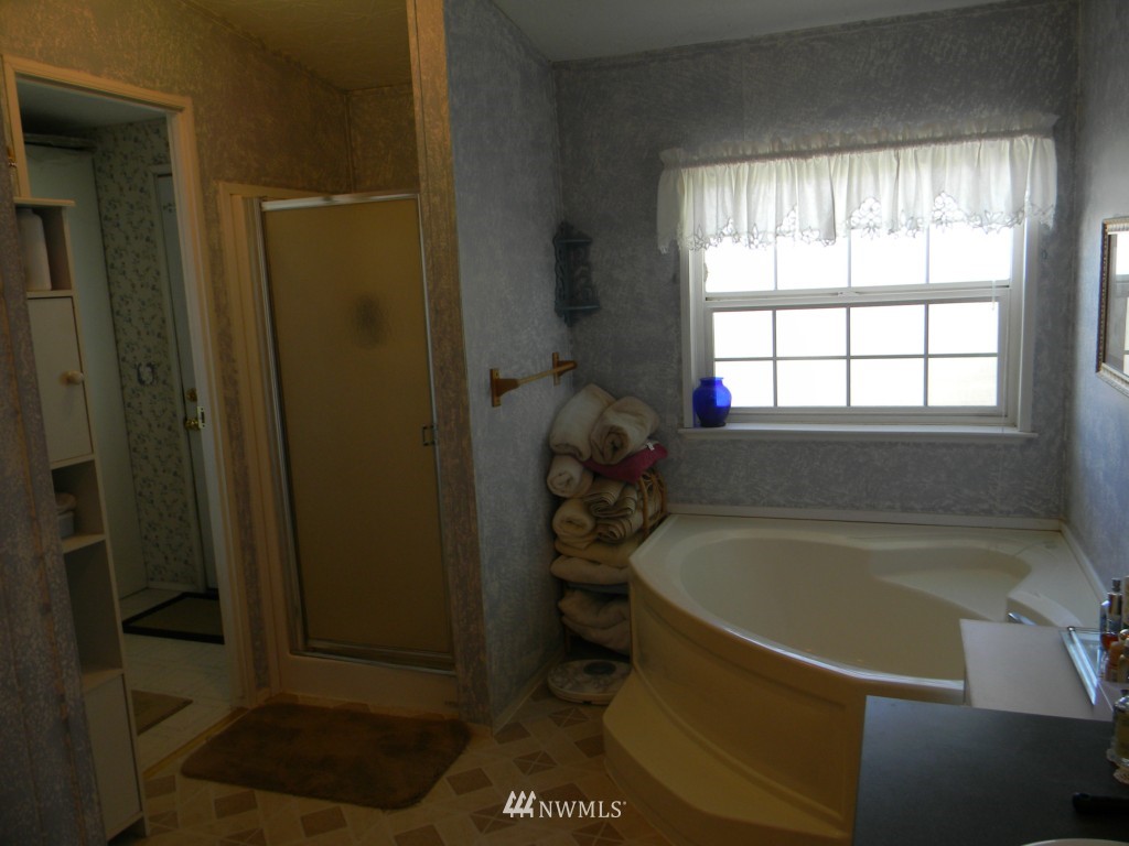 290 Starr Road Pateros, WA 98846 - Photo 11 of 15 Gallery Image 11