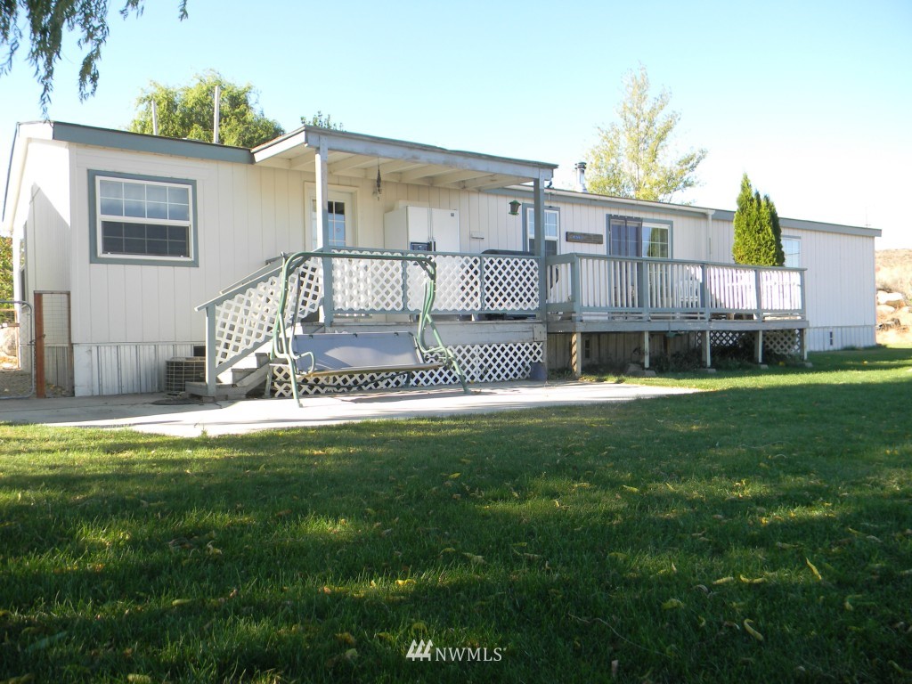 290 Starr Road Pateros, WA 98846 - Photo 3 of 15 Gallery Image 3