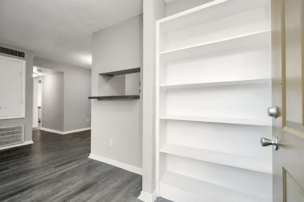 $1,310 | 7700 West Airport Boulevard, Unit 1206, Houston, TX 77071