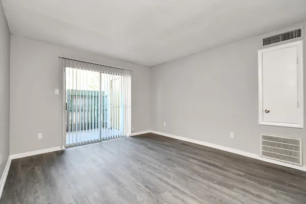 $1,310 | 7700 West Airport Boulevard, Unit 1206, Houston, TX 77071