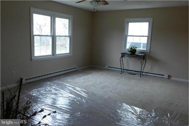 30 Hope Hill Road Castleton, VA 22716 - Photo 3 of 16 Living Room