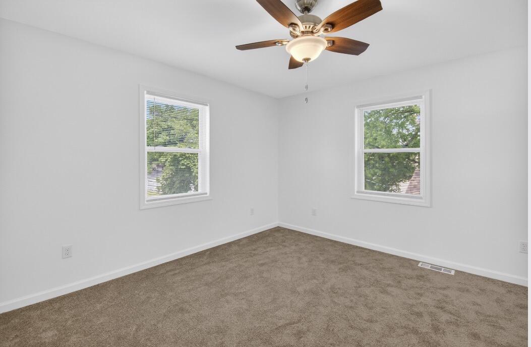 1321 Terrace Avenue Racine, WI 53403 - Photo 13 of 29 IMG_9309