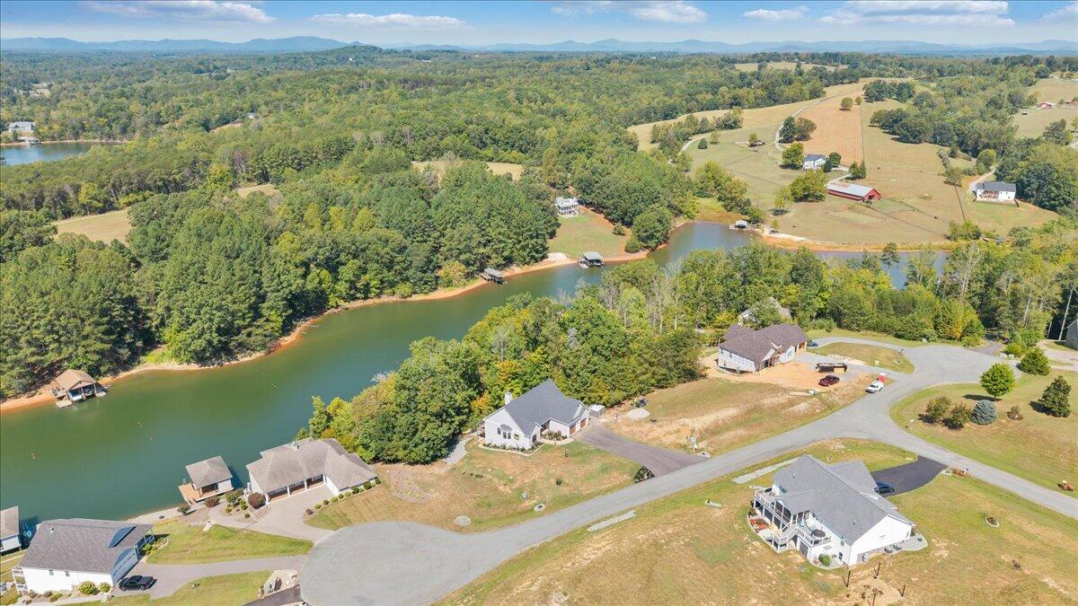 41 Old Point Road Moneta, VA 24121 - Photo 76 of 99 077-DJI_20260915132219_0019_D