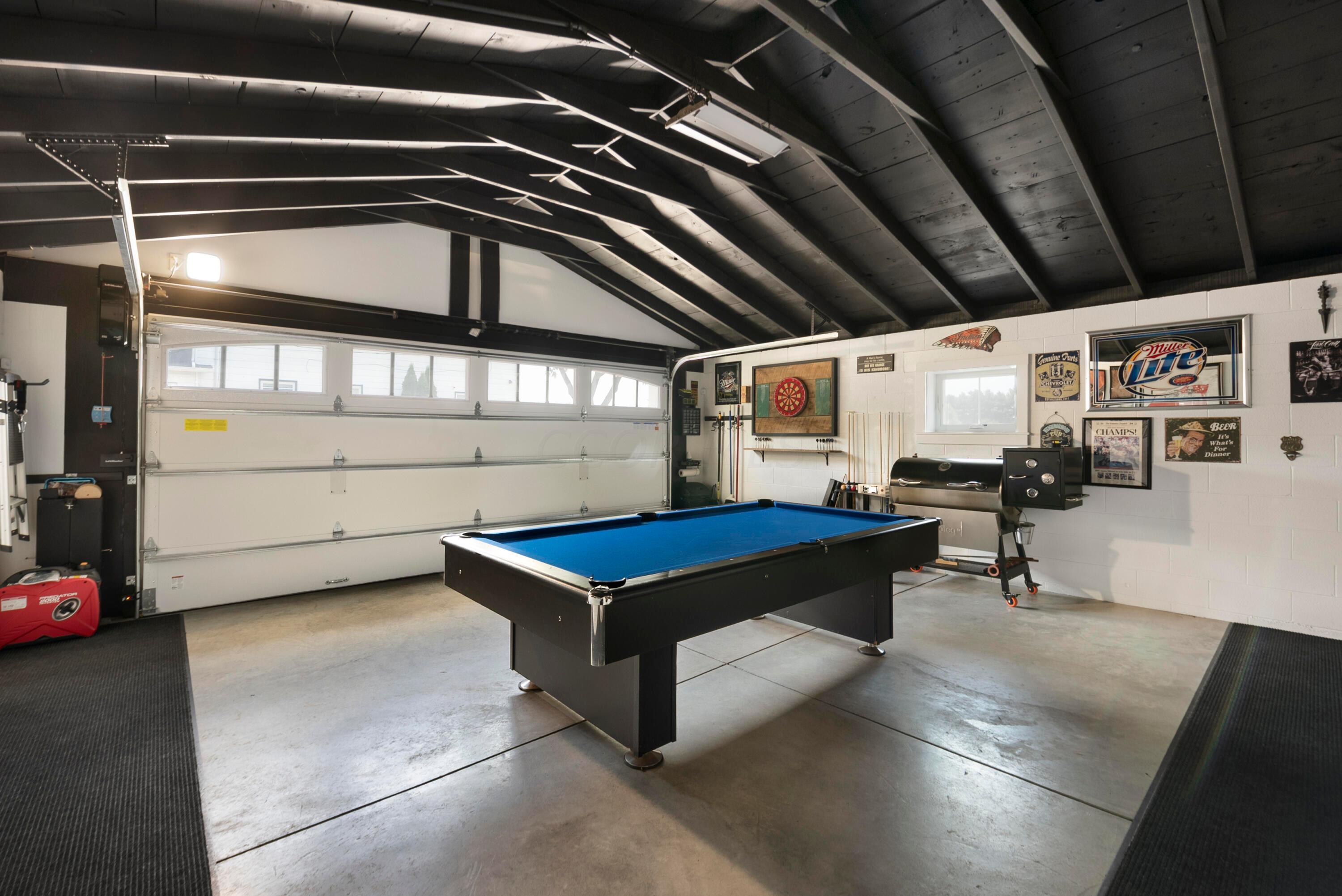 551 Hibbs Road Grove City, OH 43123 - Photo 29 of 76 Garage