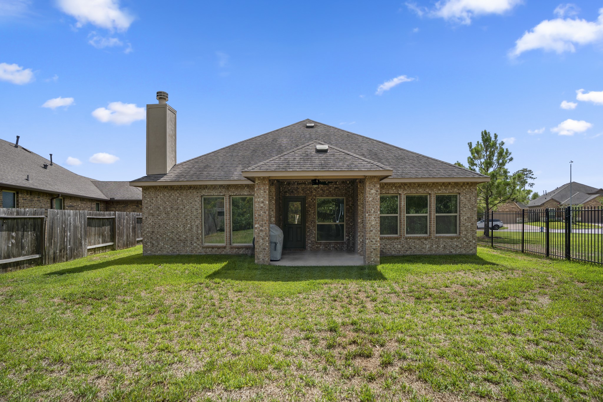 5319 Claymore Meadow Lane Spring, TX 77389 - Photo 30 of 34 a view of a house with a yard and plants