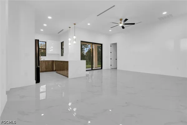 $2,700 | 1601 Clark Avenue, Lehigh Acres, FL 33972