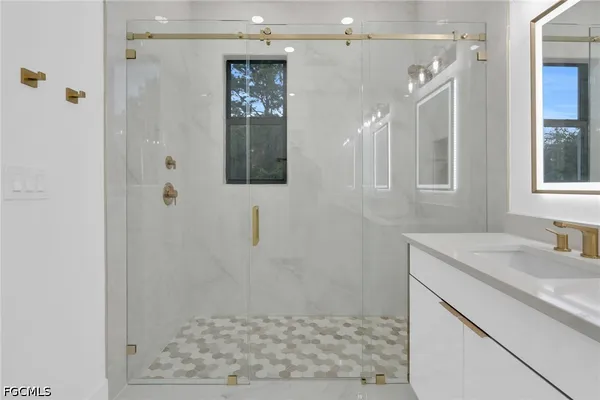 $2,700 | 1601 Clark Avenue, Lehigh Acres, FL 33972