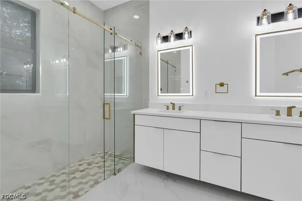 $2,700 | 1601 Clark Avenue, Lehigh Acres, FL 33972