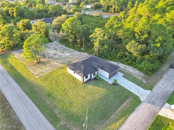 $2,700 | 1601 Clark Avenue, Lehigh Acres, FL 33972