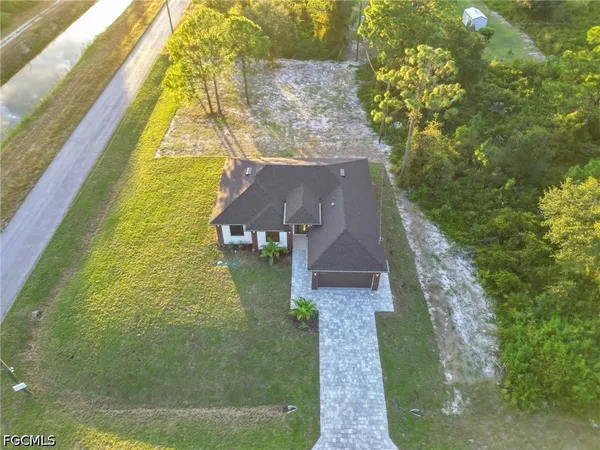 $2,700 | 1601 Clark Avenue, Lehigh Acres, FL 33972