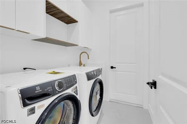 $2,700 | 1601 Clark Avenue, Lehigh Acres, FL 33972