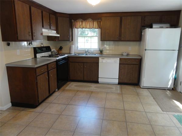 1 Jay Road Billerica, MA 01862 - Photo 3 of 26 Gallery Image 3