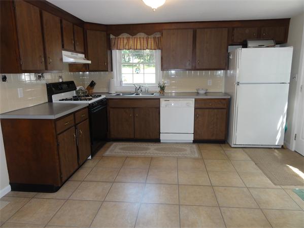 1 Jay Road Billerica, MA 01862 - Photo 4 of 26 Gallery Image 4