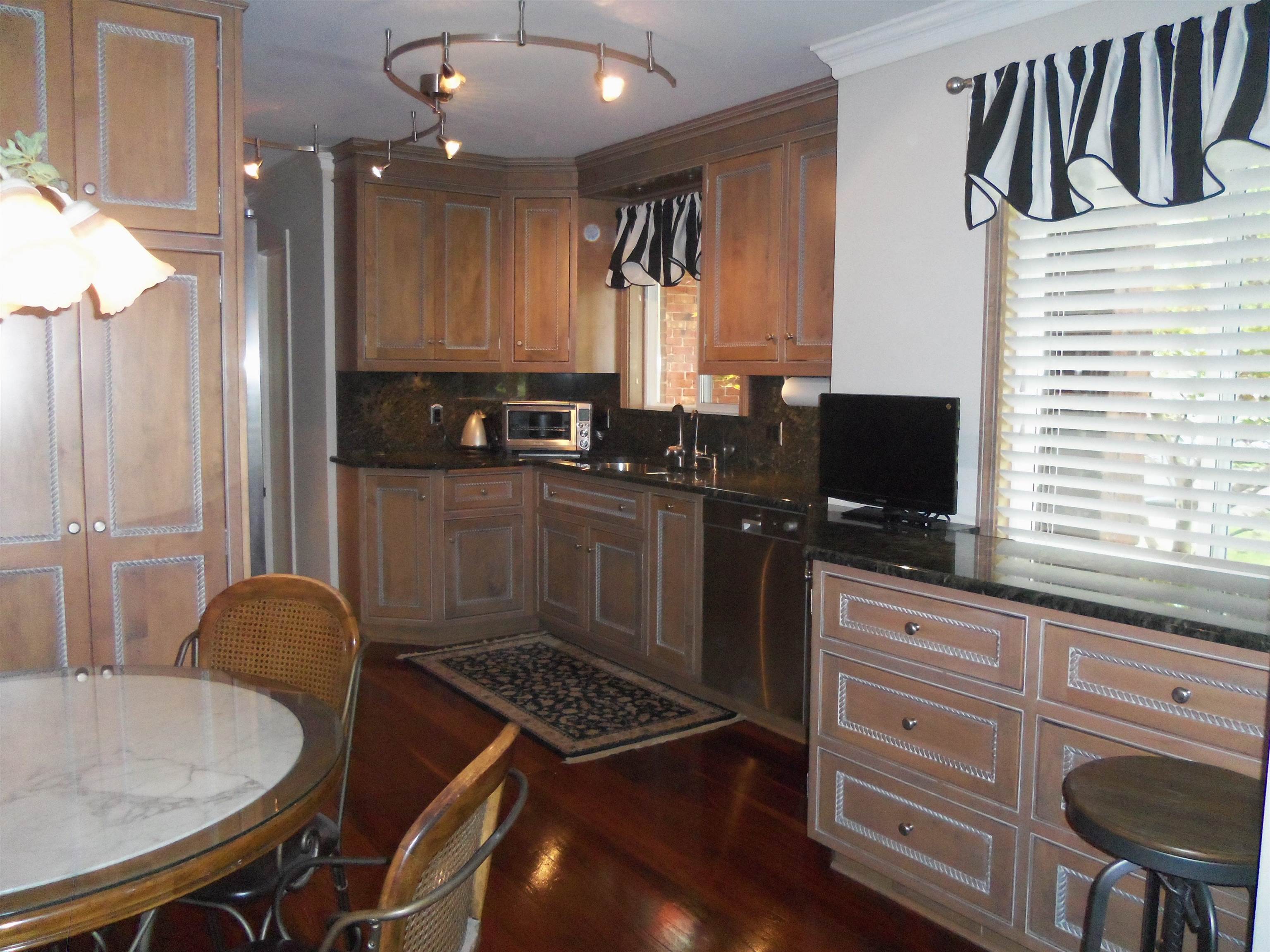 5310 East Carpenter Road Flint, MI 48506 - Photo 23 of 70 50117534-22.JPG