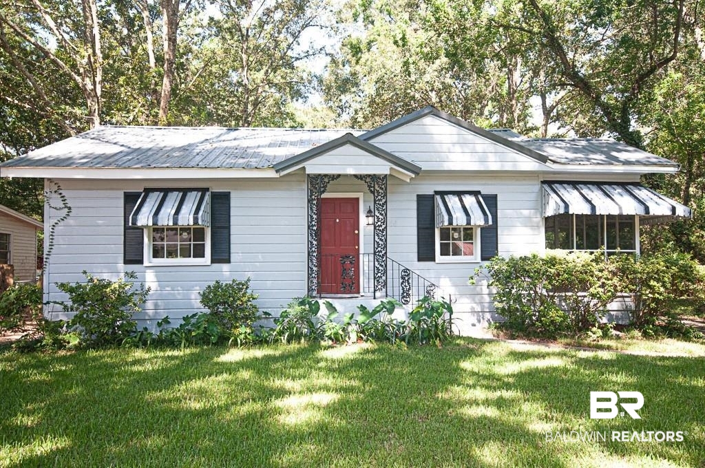 956 Cloverdale Drive Mobile, AL 36606 - Photo 1 of 20