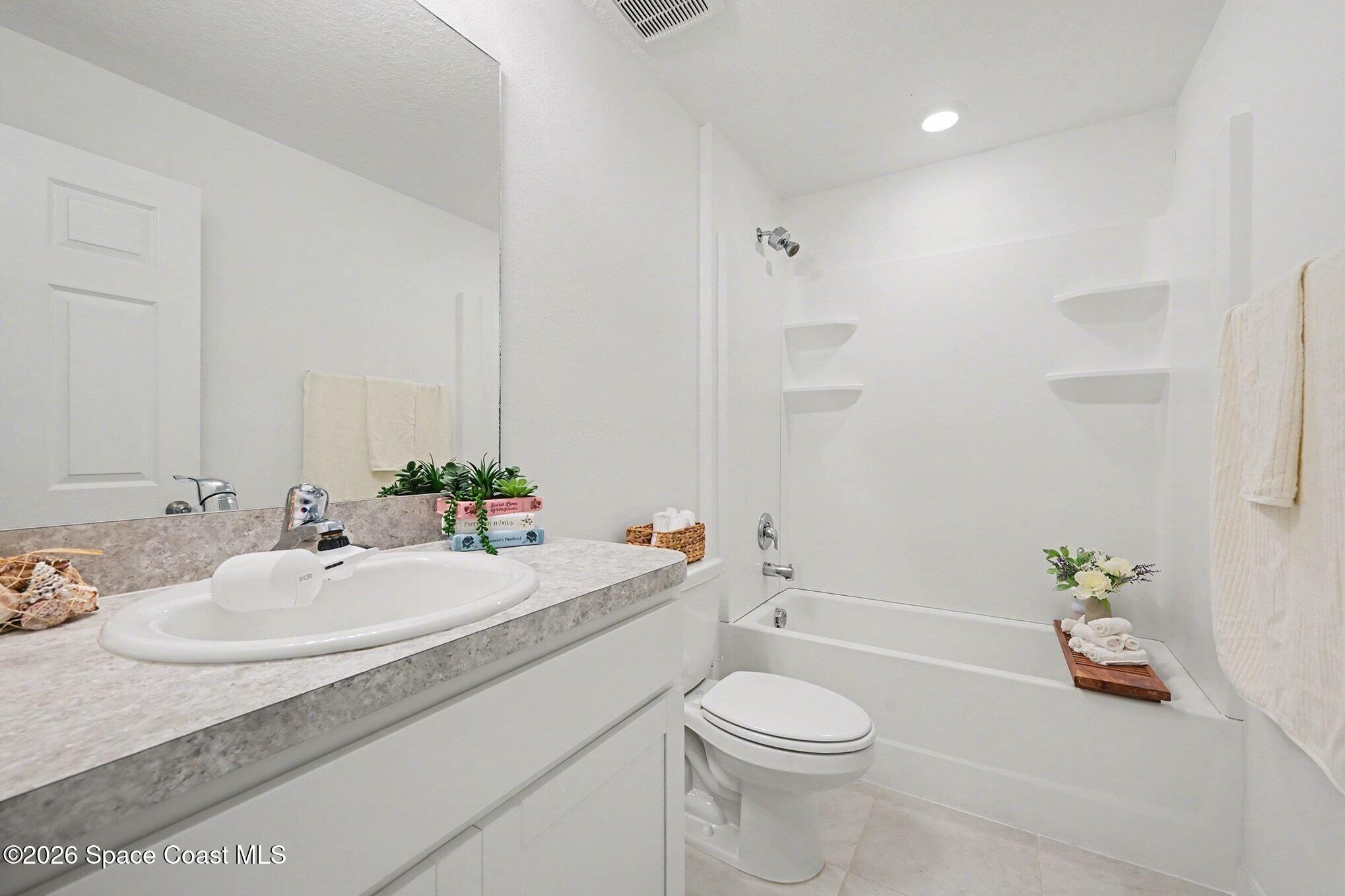 1743 Fairlight Street Northwest Palm Bay, FL 32907 - Photo 4 of 23 020_file_6242