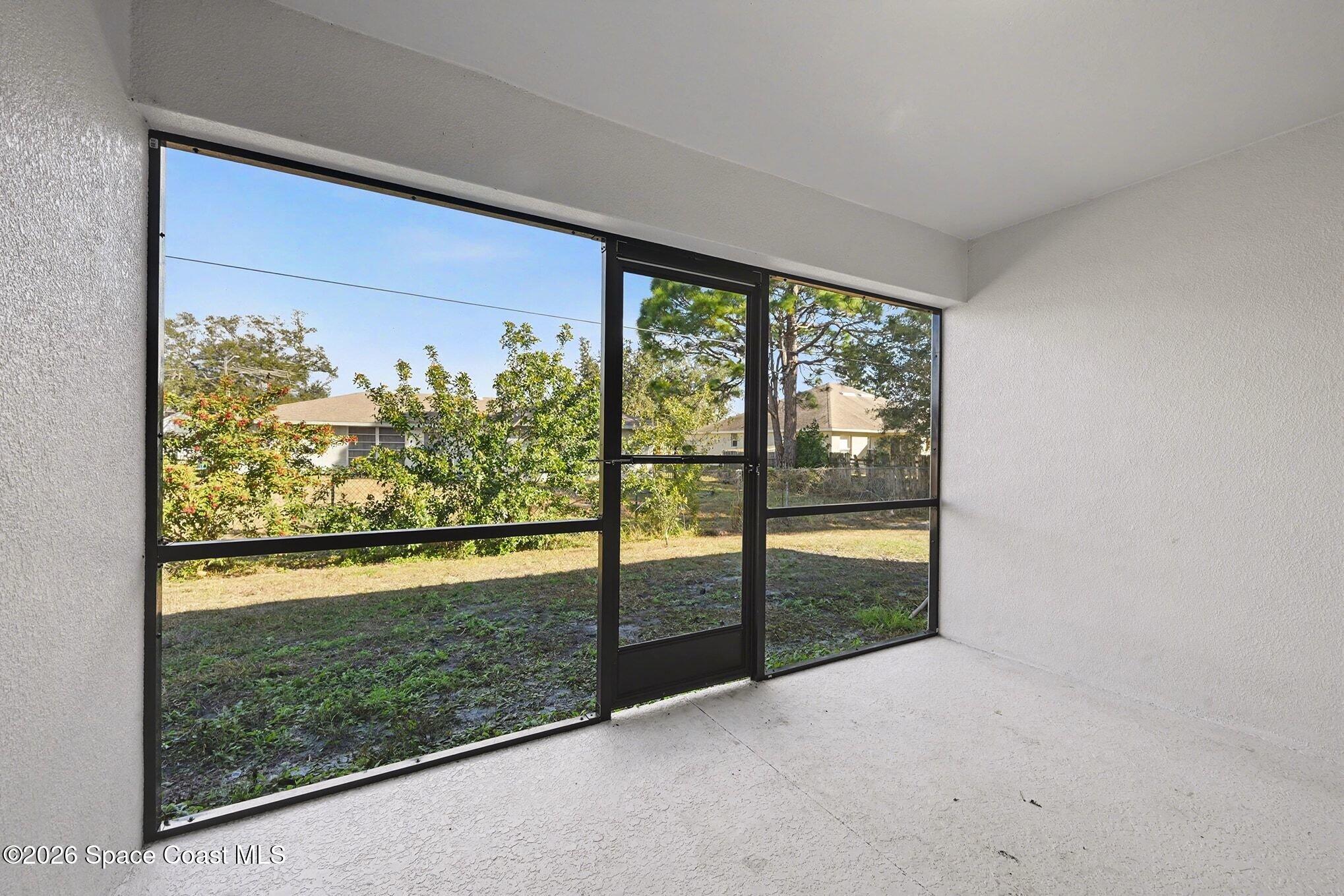 1743 Fairlight Street Northwest Palm Bay, FL 32907 - Photo 7 of 23 022_file_9571