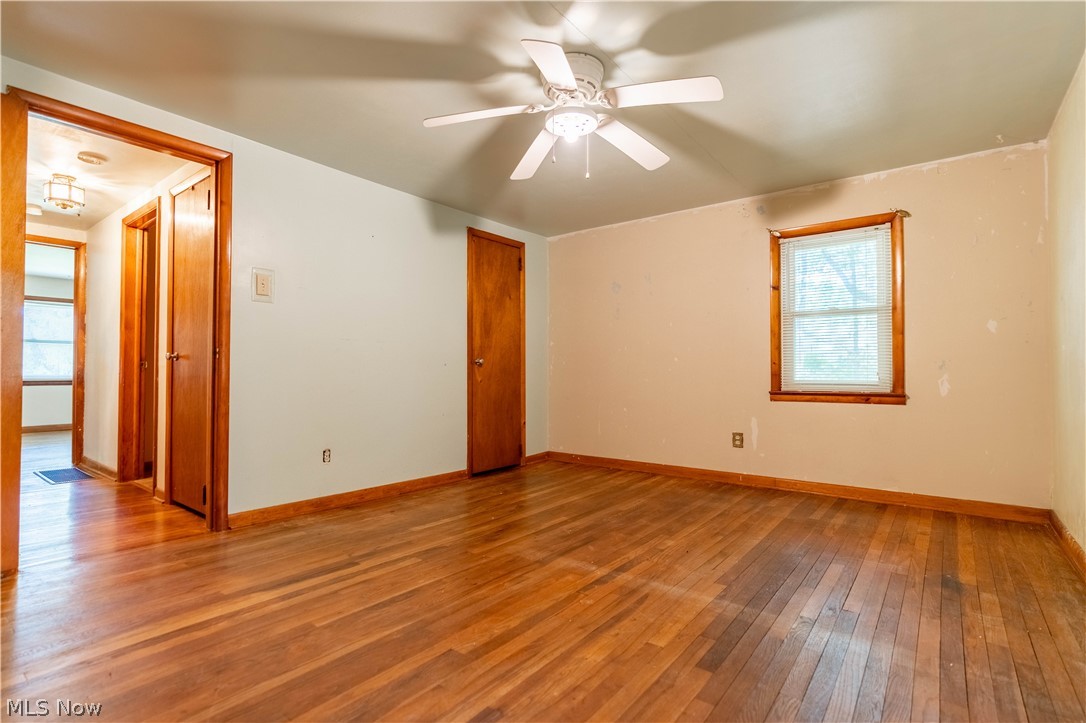 2512 Wright Road Akron, OH 44320 - Photo 4 of 29