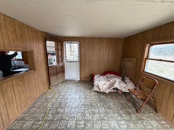 $160,000 | 195 Old State Road 54, Avoca, IN 47420