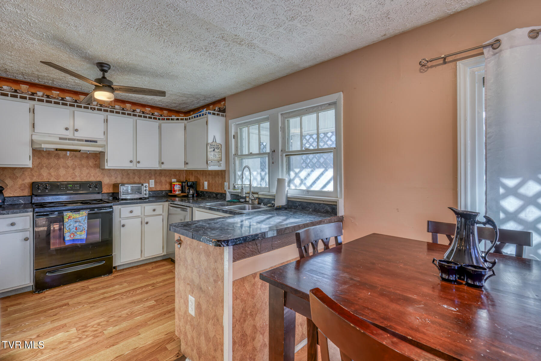 440 Love Street Erwin, TN 37650 - Photo 47 of 55 440 Love St-36
